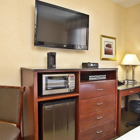 Best Western Plus Arena Hotel New York Kültér fotó